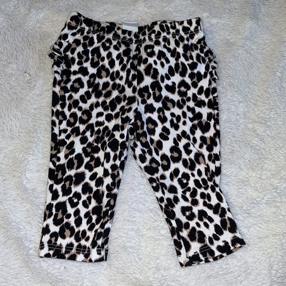 Old navy cheetah print ruffle bum leggings 3-6 months baby girl clothing